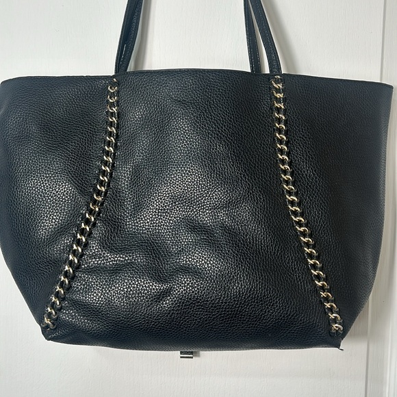 BCBG BLACK TOTE SHOULDER BAG WITH GOLD HARDWARE - Picture 5 of 7